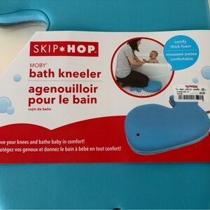 New Skip Hop Moby bath kneeler